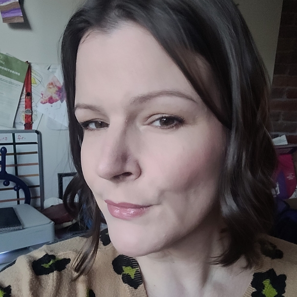 Meet your Posher, Aimeekins - Picture 1 of 1